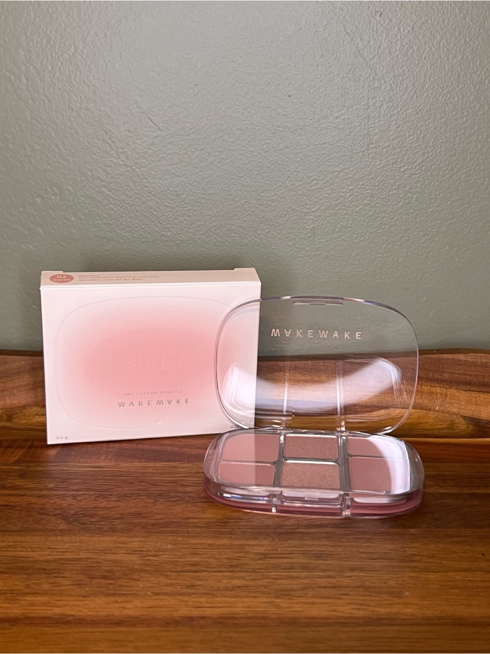 WAKEMAKE Pink Shimmer Eyeshadow/Face Palette